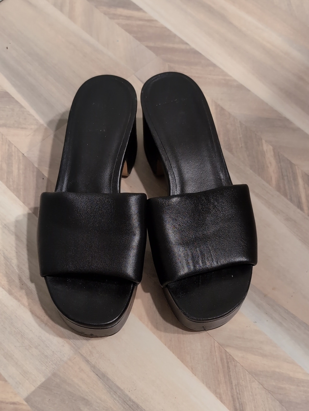 Vince Margo Black Padded Wide Strap Mule Sandals